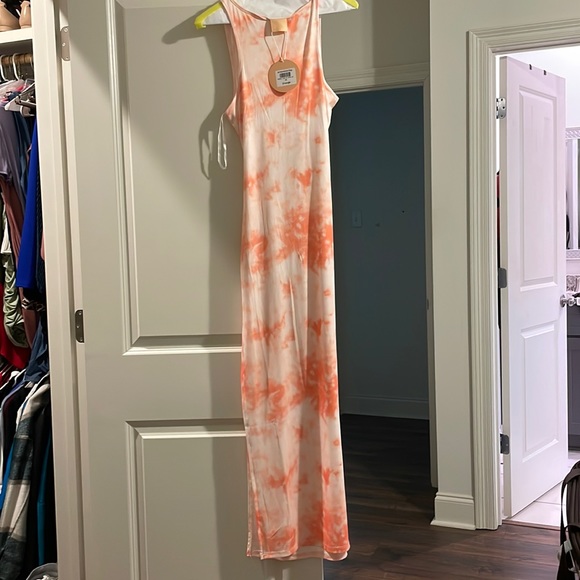 Maxi dress size med- new with tags - Picture 1 of 3